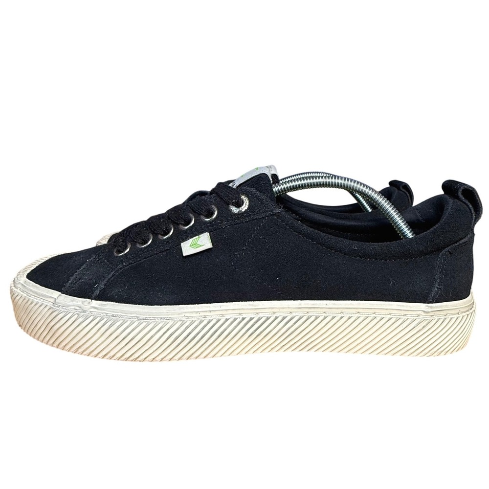 Cariuma OCA Low Black Canvas Suede Sneakers Womens 9.5‎ Mens 8 100102B01M